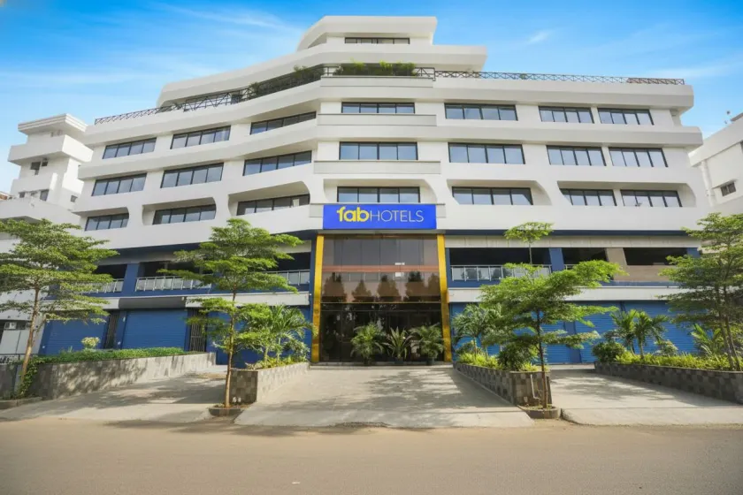 Fabhotel River View - Image 1