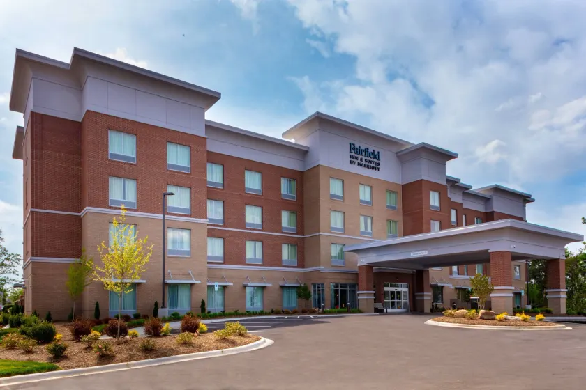 Fairfield Inn & Suites Charlotte Pineville - Image 1