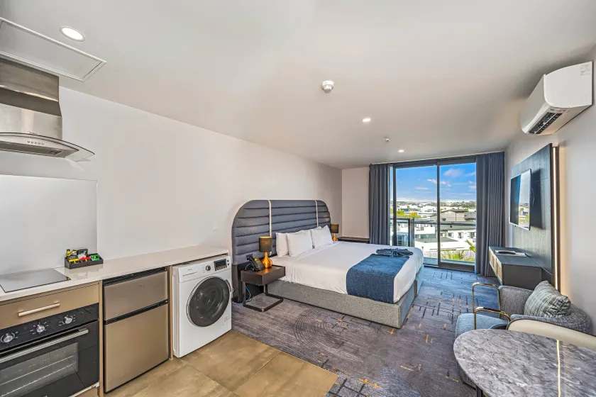 Marsden Suites Albany - Image 1