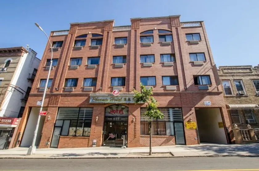 Phoenix Hotel Brooklyn Sunset Park - Image 1