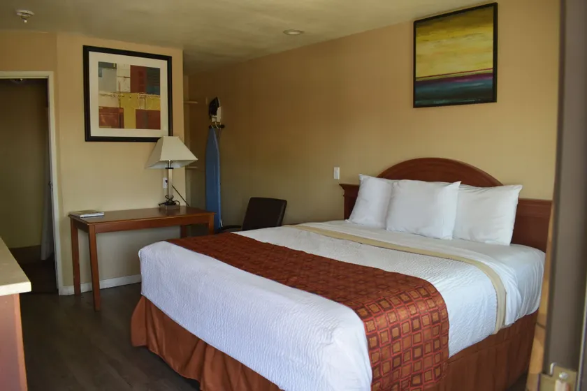 Budget Inn Motel - Image 1