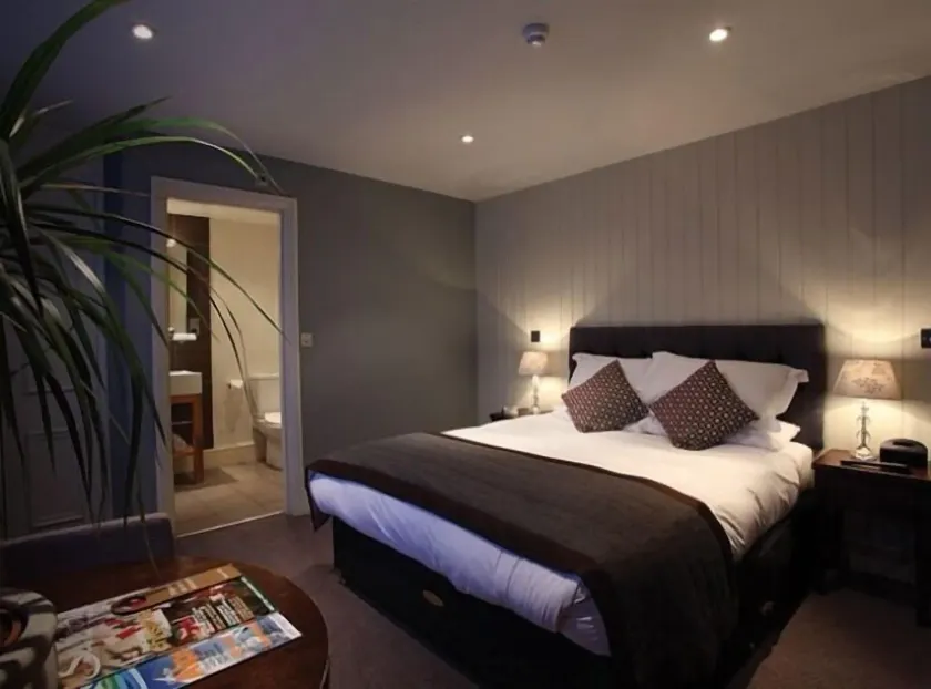 George Square - City Centre Suites - Image 1