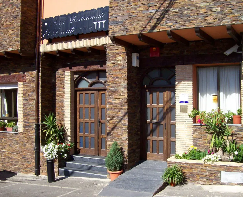 Hotel El Puente - Image 1