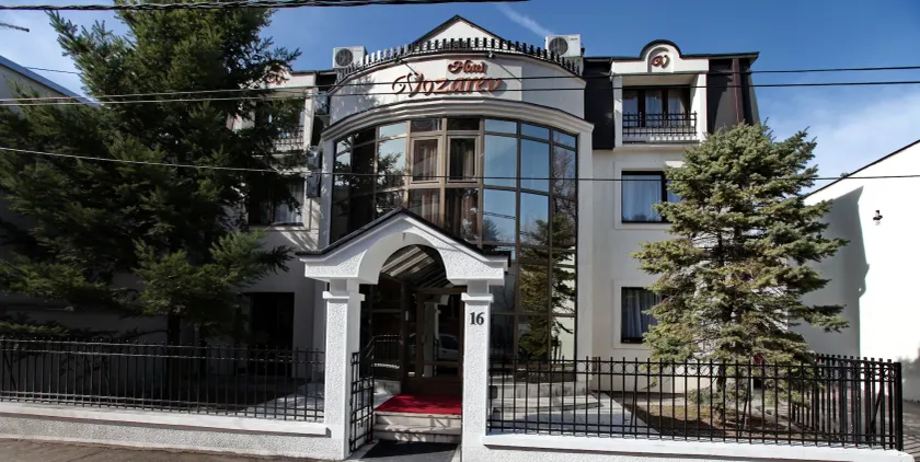 Garni Hotel Vozarev - Image 1