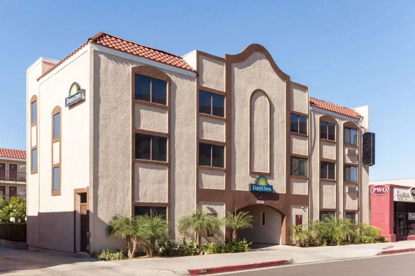 Days Inn by Wyndham Alhambra CA - Image 1