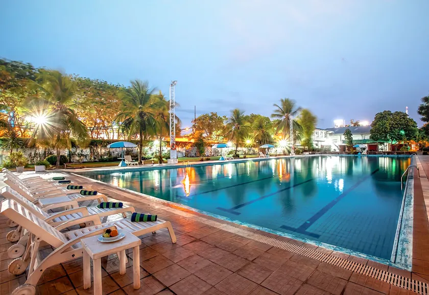 Surabaya Suites Hotel Powered by Archipelago - Image 1