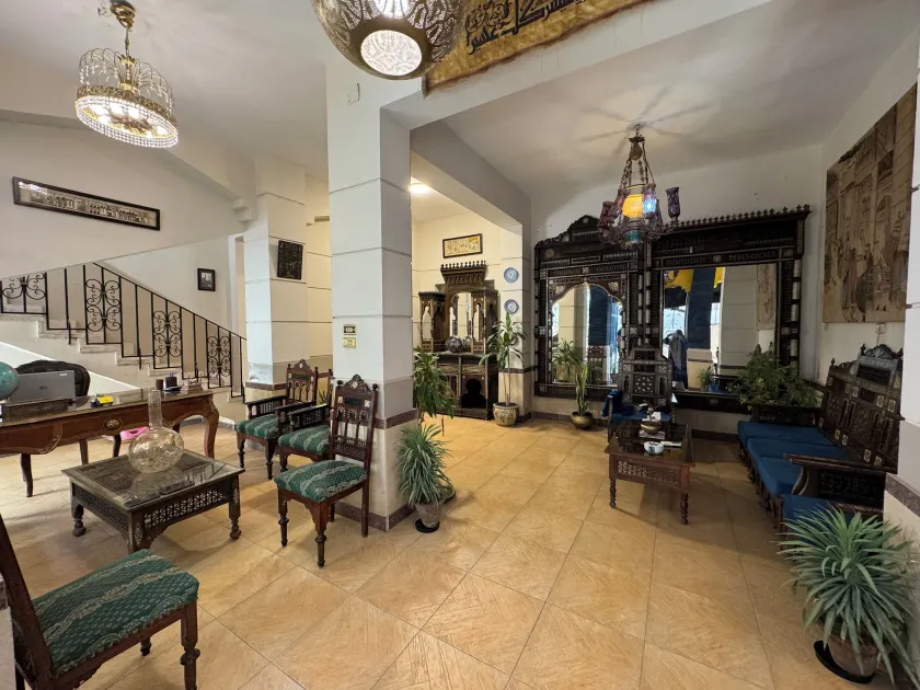 Osiris pyramids view inn  - Image 1