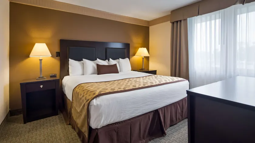 Best Western Plus Concordville Hotel - Image 1