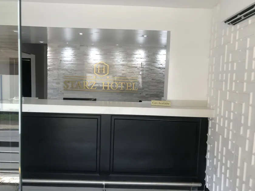 Starz hotel - Image 1