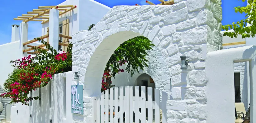 8 Keys Residence - Image 1