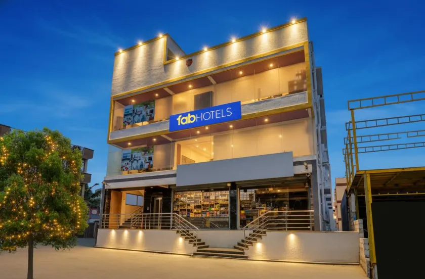 FabHotel AR Daffodil Inn - Global Village - Image 1
