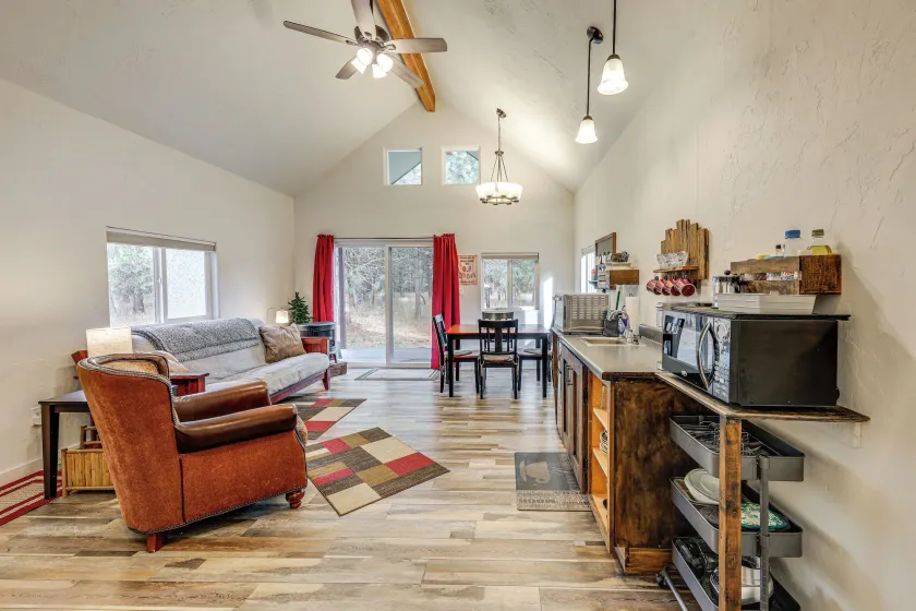 Kalispell Cabin 28 Miles to Glacier National Park! - Image 1