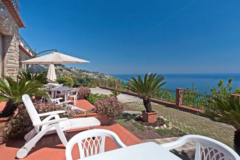 Le Terrazze Appartamenti Vacanze - Image 1