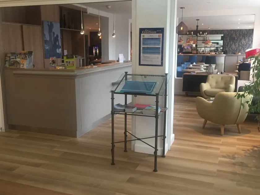 Le Galion Hotel et Restaurant Canet Plage - Logis - Reception