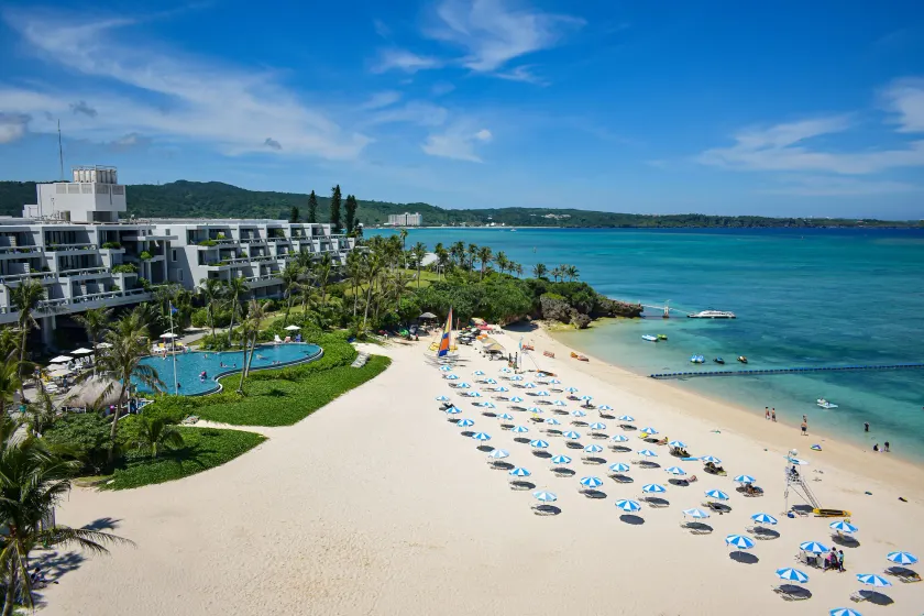 The Moon Beach Museum Resort - Image 1