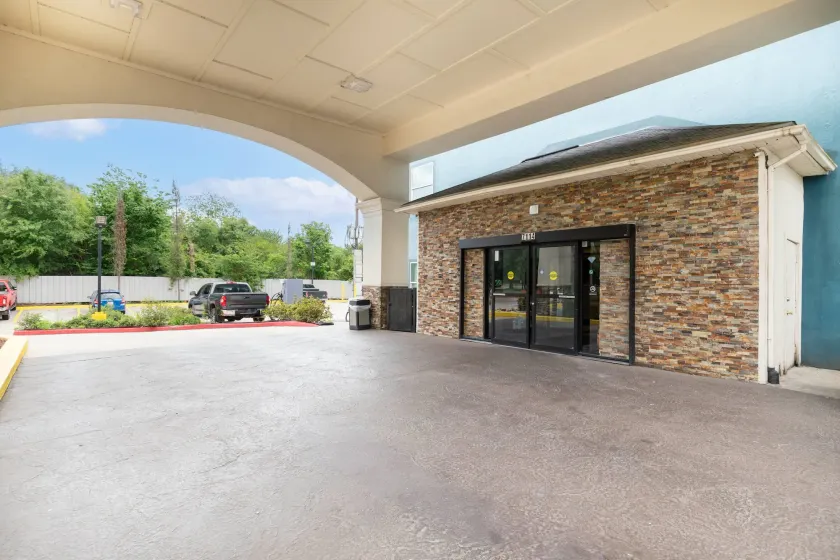 Wingate by Wyndham Humble/Houston Intercontinental Airport - Image 1