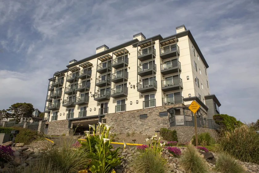 Shearwater Inn - Image 1