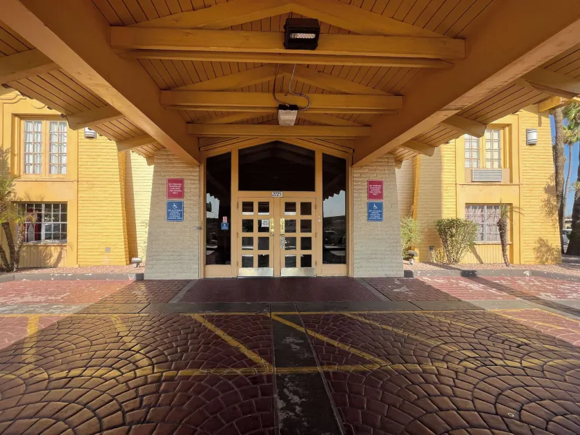 Motel 6 Phoenix, AZ Midtown - Image 1