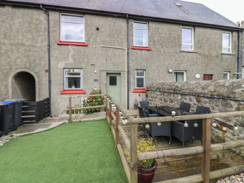 Thain House - Image 1