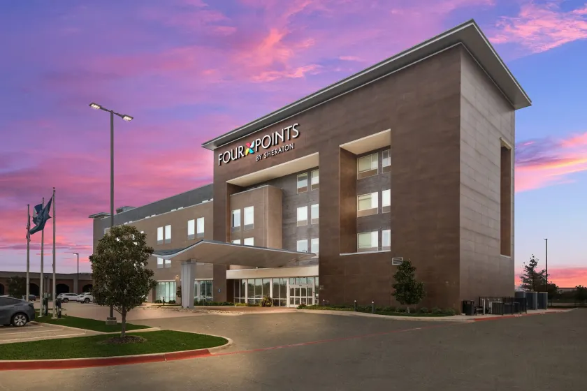 Four Points by Sheraton Plano - Image 1