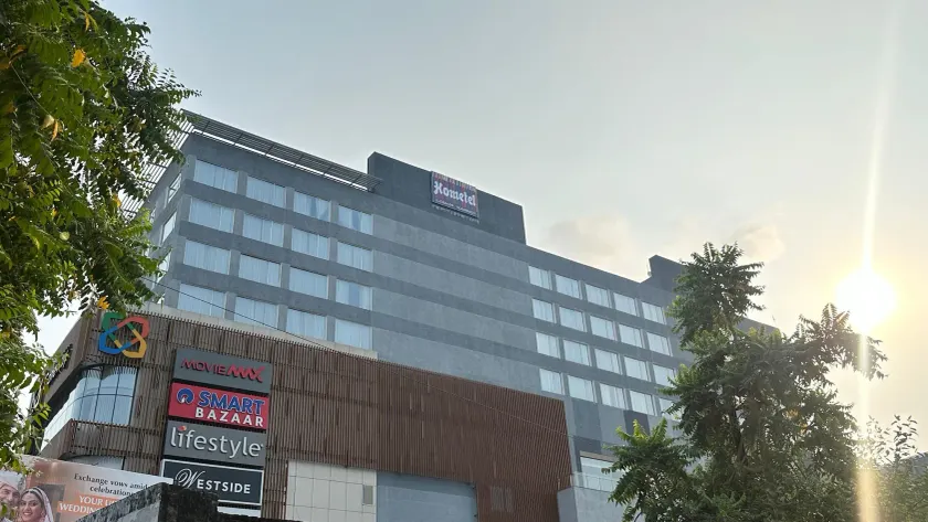 Hometel Alambagh Lucknow  - Image 1