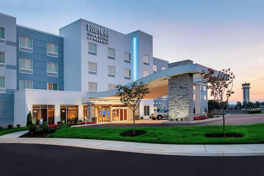 Fairfield Inn & Suites by Marriott Harrisburg International Airport - Image 1