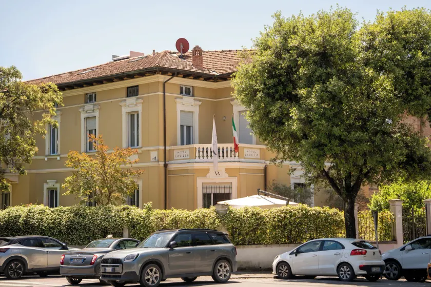 La Villa - Image 1