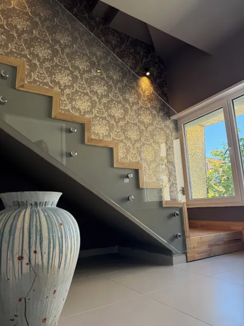 Arka Art Theatre Atelier - Interior entrance