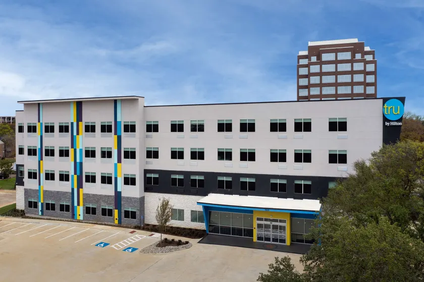 Tru by Hilton North Richland Hills DFW West - Image 1
