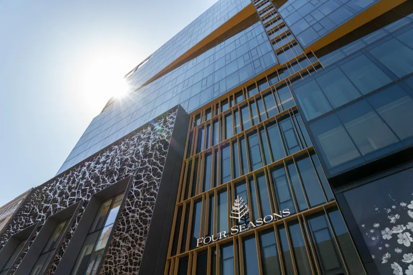 Four Seasons Hotel Montreal - Image 1