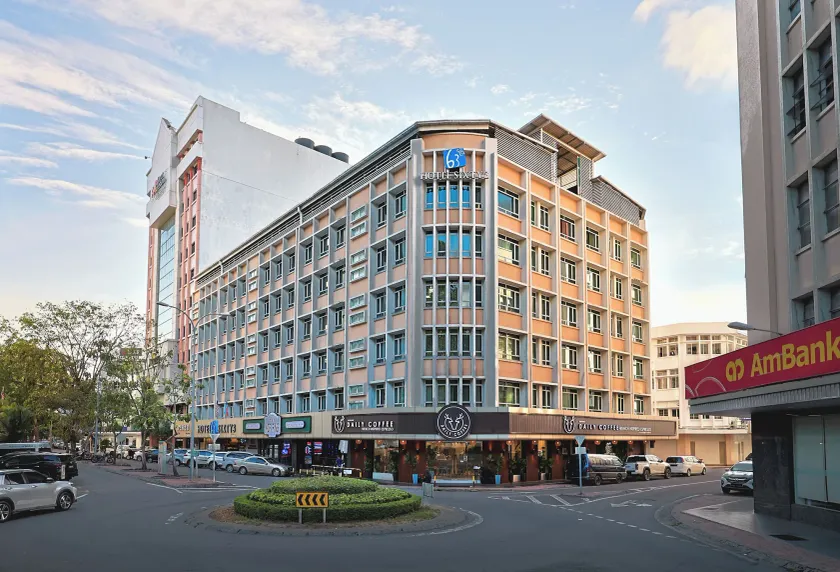 Hotel Sixty3 - Image 1
