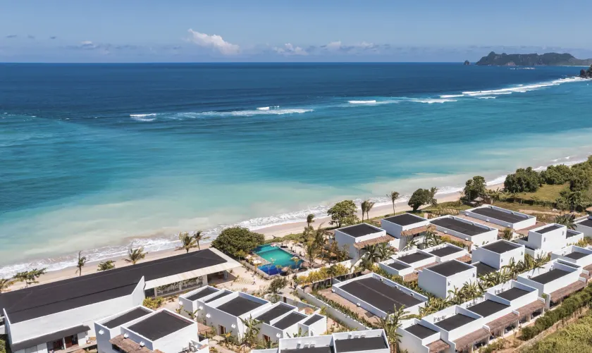 Amber Lombok Beach Resort - Image 1