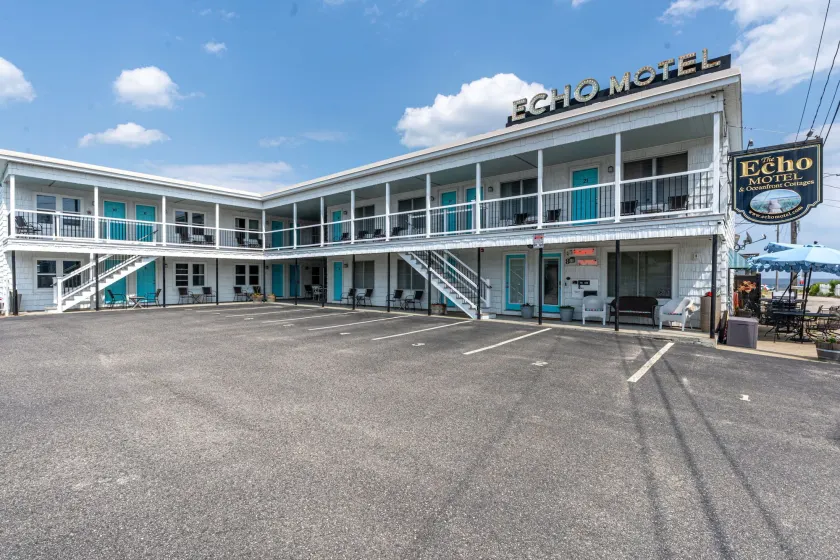 Echo Motel - Image 1