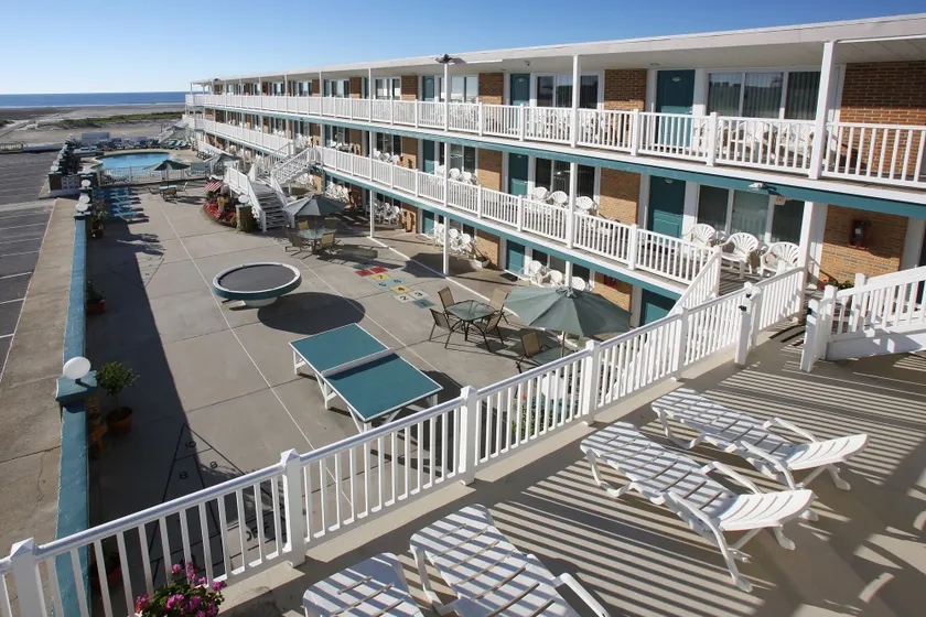 Monterey Motel - Image 1