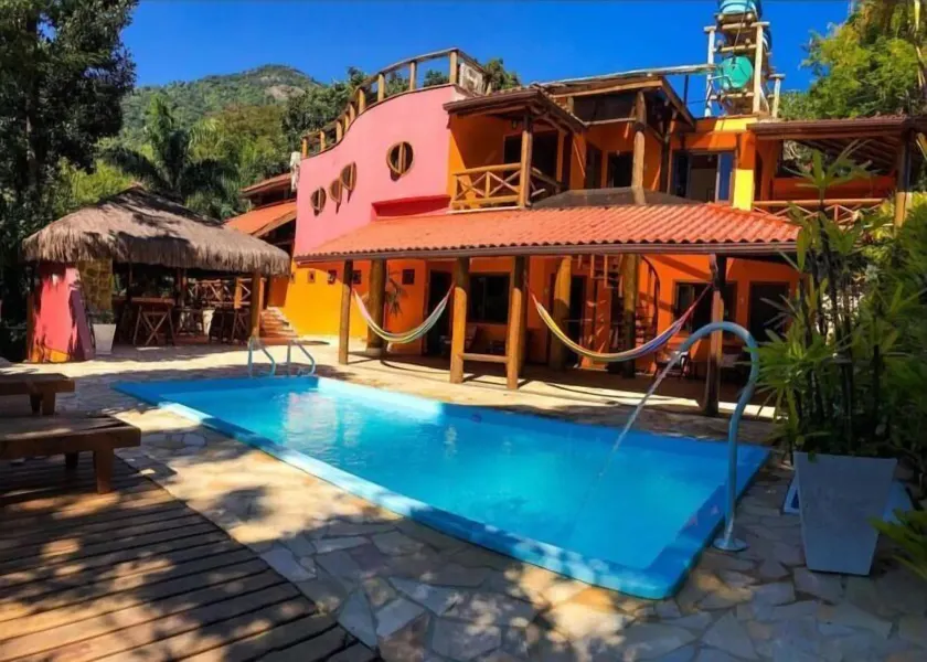 Casa Bonita Hospedagem e Café - Image 1