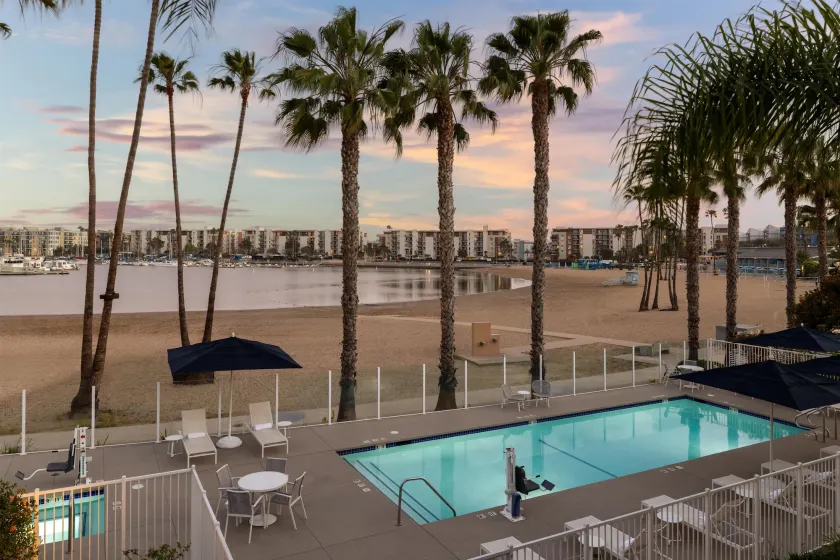 Jamaica Bay Inn Marina Del Rey,Tapestry Collection by Hilton - Image 1