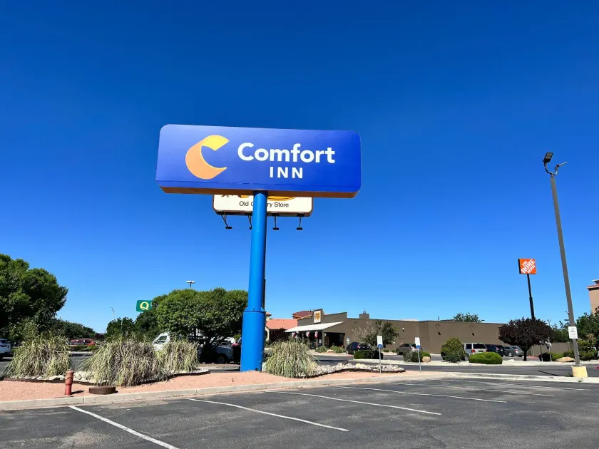 Comfort Inn Gallup I-40 Exit 20 - Image 1
