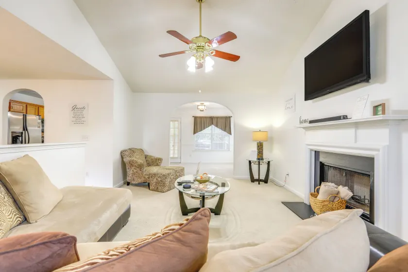 Home w/ Dog-friendly Yard in Quiet Atlanta Suburb - Interiør