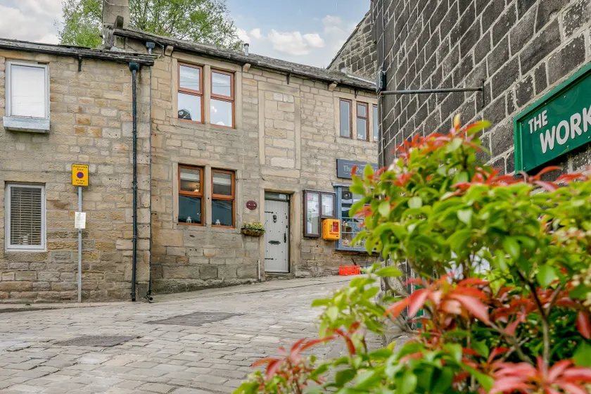 Weavers Cottage - Image 1