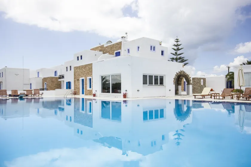 Naxos Holidays - Image 1