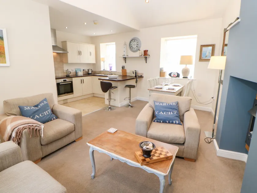 Driftwood Apartment - Image 1