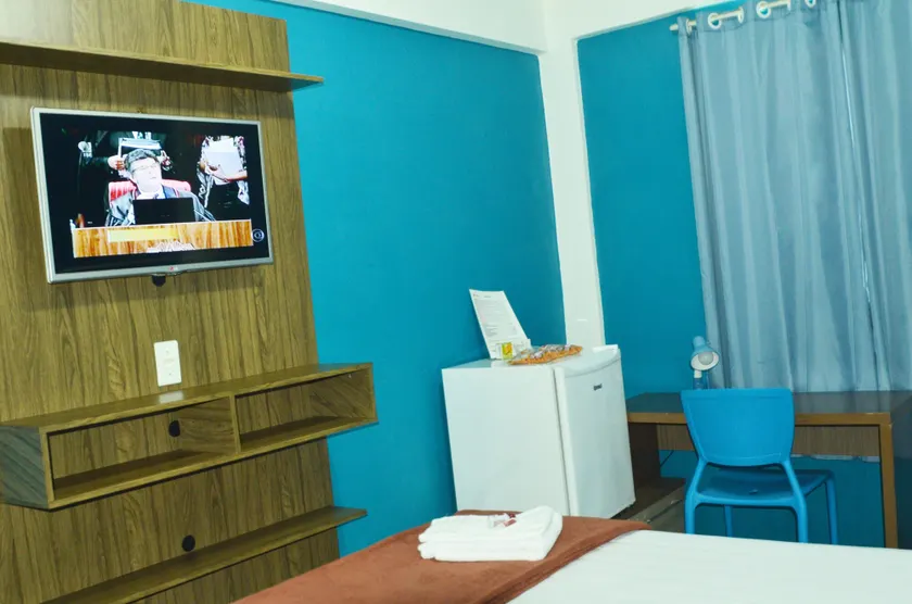 Bonjour Hotel - Image 1