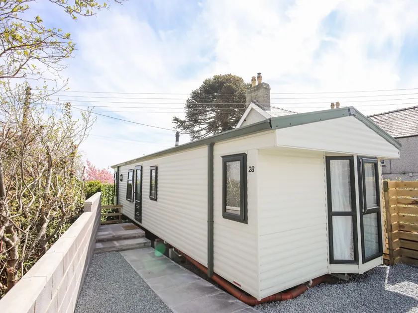 Bryn Hyfryd Caravan - Image 1