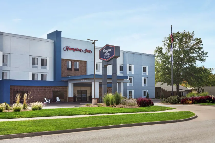 Hampton Inn Kansas City/Blue Springs - Image 1