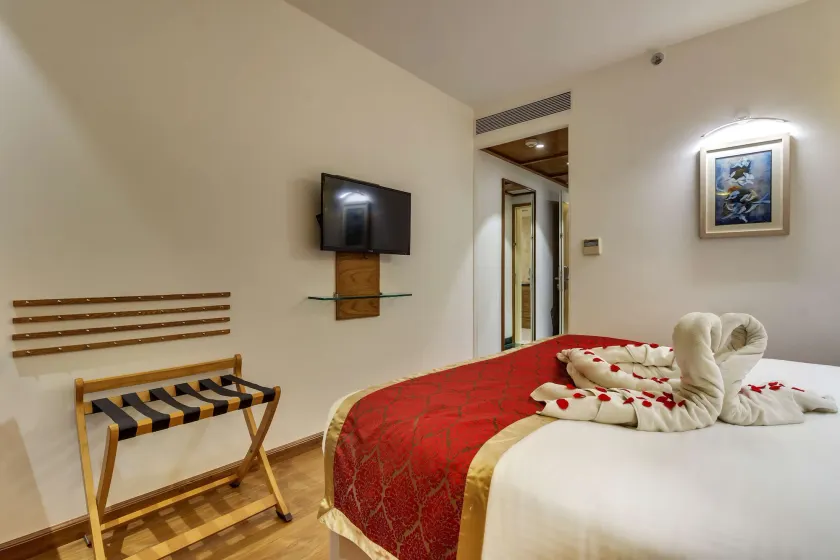 Golden Tulip New Delhi - Hari Nagar - Image 1