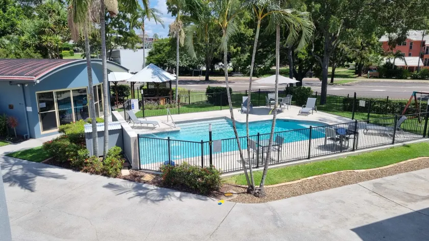 Rainbow Getaway Holiday Apartments - Image 1