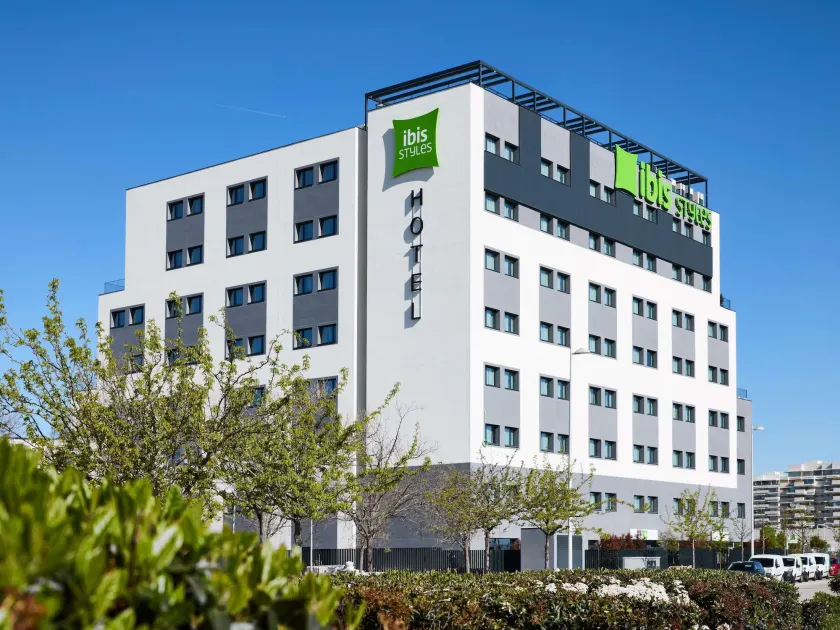 Ibis Styles Madrid Airport Valdebebas - Image 1
