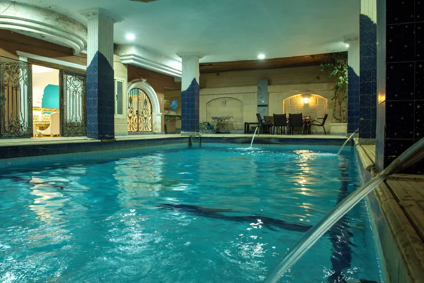 Pyramita Hotel - Image 1