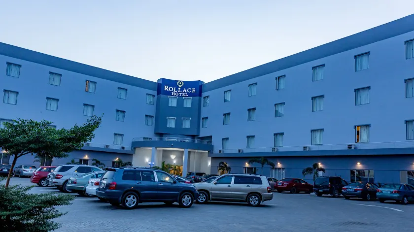 Rollace Hotel - Image 1