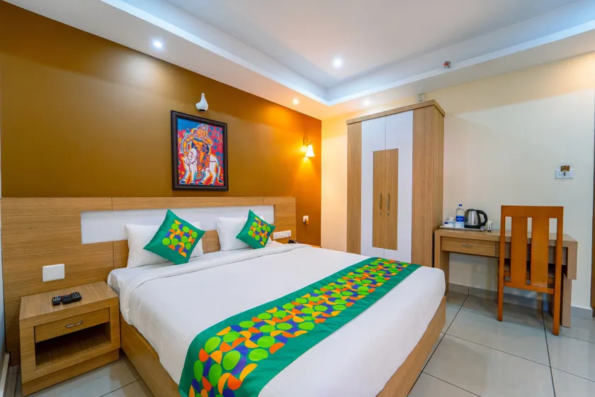 Treebo Sree Varshavilas Regency, 500 Mtrs From Guruvayoor Temple - Image 1
